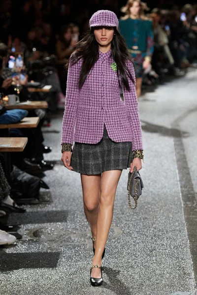 Look 34